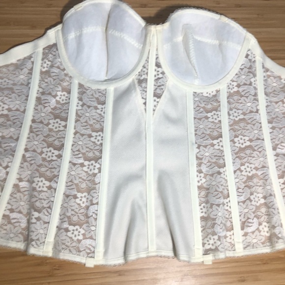 Lace corset off white light cream color size 38 B - Picture 6 of 7